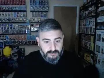 Gay sex chat with mightbestoned - camgaychat.com - Britain