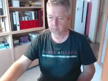 Gay sex chat with quiller_de - camgaychat.com - Germany