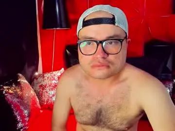 Gay sex chat with tonny_green - camgaychat.com - Britain