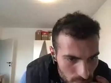 Gay sex chat with adrenalinlover - camgaychat.com - Britain