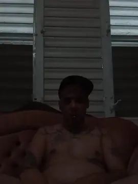 Gay sex chat with feo971 - camgaychat.com - Britain