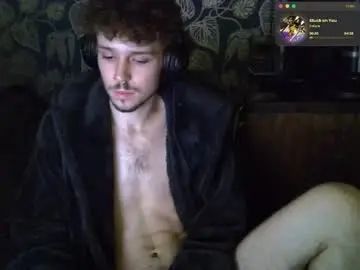 Gay sex chat with tw1nk13t03s - camgaychat.com - Britain