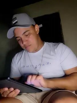 Gay sex chat with Jujuzinho897 - camgaychat.com - Portugal