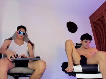 Gay sex chat with hot_boys4 - camgaychat.com - Spain