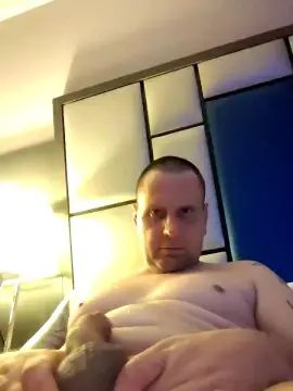 Gay sex chat with Dadddi2222 - camgaychat.com - Britain