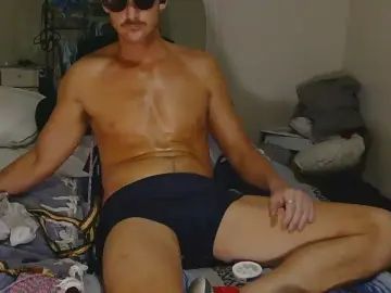 Gay sex chat with cooperss - camgaychat.com - Britain