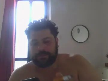 Gay sex chat with giuseppelov85si - camgaychat.com - Italy