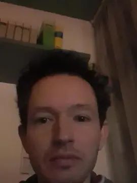 Gay sex chat with Red19882 - camgaychat.com - Italy