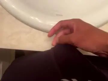 Gay sex chat with giantbbc111 - camgaychat.com - Britain