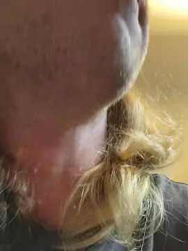 Gay sex chat with BrodyBangHer - camgaychat.com - Britain