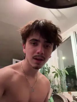 Gay sex chat with Jaackuler - camgaychat.com - Britain