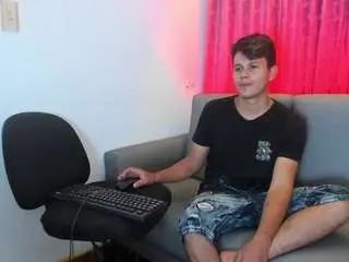 Gay sex chat with hospickwhite - camgaychat.com