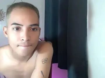 Gay sex chat with hunkmoreno - camgaychat.com - Britain