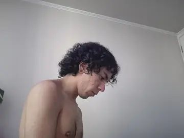 Gay sex chat with NicoVesper - camgaychat.com - Britain