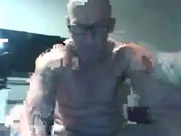 Gay sex chat with morrisonjeff103614044 - camgaychat.com - Britain