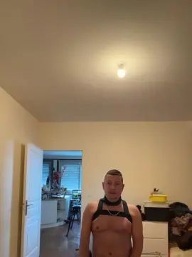 Gay sex chat with Inconnuscoot1 - camgaychat.com - France