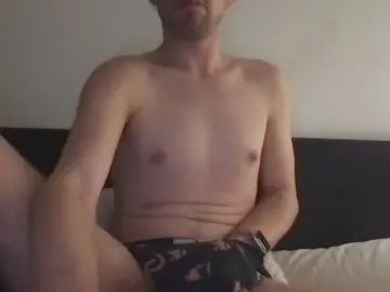 Gay sex chat with versbmopen2 - camgaychat.com - Britain