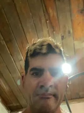 Gay sex chat with Andres25_hotXXX - camgaychat.com - Portugal