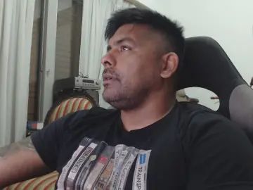 Gay sex chat with Ale_mhm - camgaychat.com - Spain