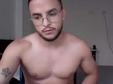 Gay sex chat with liamslovik - camgaychat.com - Britain