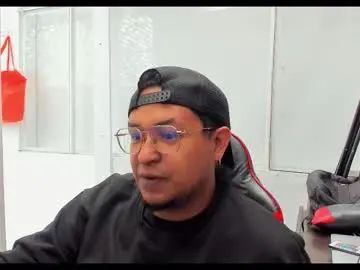 Gay sex chat with thiagofatwood - camgaychat.com - Britain