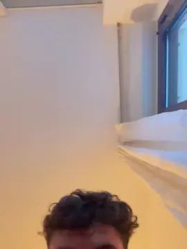 Gay sex chat with cazzoduroo6 - camgaychat.com - Italy