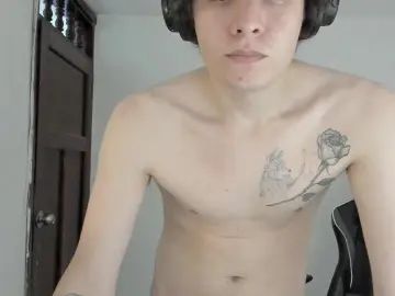 Gay sex chat with lonelyhotboy0 - camgaychat.com - Britain