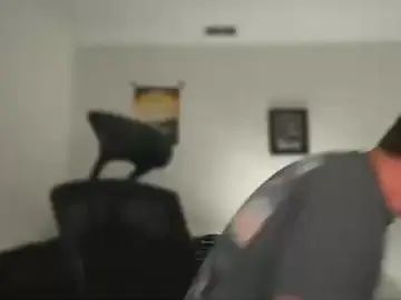 Gay sex chat with ballcamgaming1 - camgaychat.com - Britain