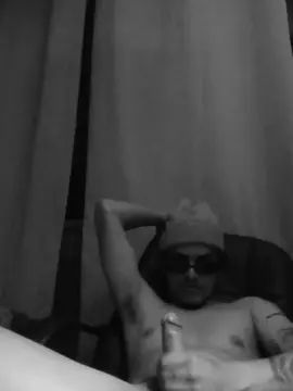 Gay sex chat with Sixsixsixsix - camgaychat.com