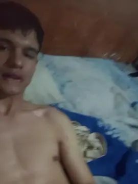 Gay sex chat with luder39 - camgaychat.com - Britain