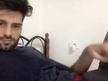 Gay sex chat with monstercockyolo - camgaychat.com - Britain