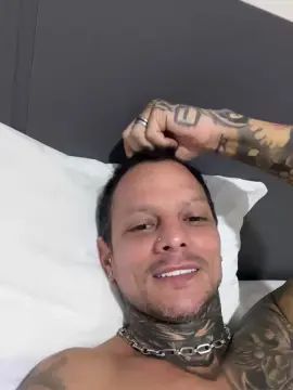 Gay sex chat with BrunoCastilho - camgaychat.com - Portugal