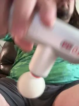 Gay sex chat with Daddy_Brando - camgaychat.com - Britain