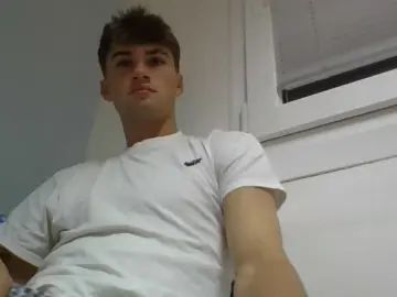 Gay sex chat with beastchris - camgaychat.com - Britain