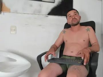 Gay sex chat with randy_steven1 - camgaychat.com - Britain