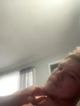 Gay sex chat with Cumgetit222 - camgaychat.com - Britain