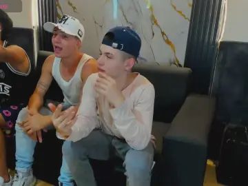 Gay sex chat with LostresBigBoys - camgaychat.com - Britain