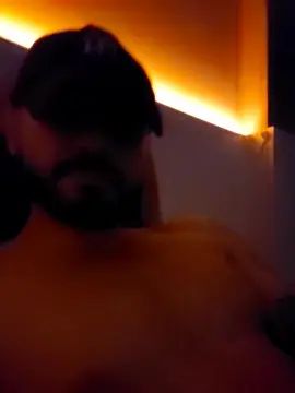 Gay sex chat with jhonnyboy22 - camgaychat.com - Portugal