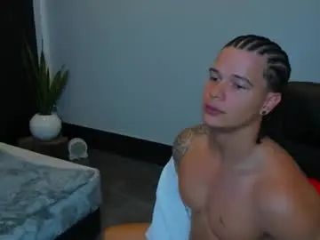 Gay sex chat with yanka_max1 - camgaychat.com - Britain