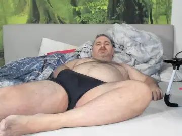 Gay sex chat with ChubbyDaddyBear - camgaychat.com - Britain