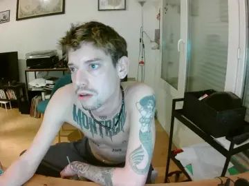 Gay sex chat with twinktattoos - camgaychat.com - Britain