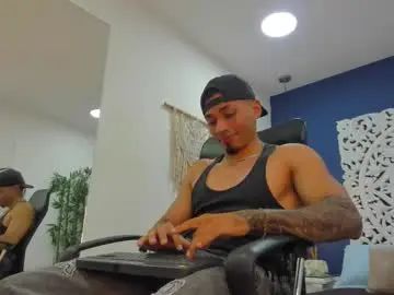 Gay sex chat with ares_stone - camgaychat.com - Britain