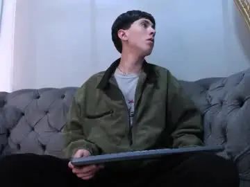 Gay sex chat with milanstone - camgaychat.com - Britain