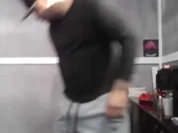 Gay sex chat with juuuuicery - camgaychat.com - Britain