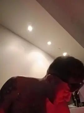 Gay sex chat with JajabigZ1995 - camgaychat.com - Britain