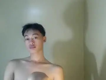 Gay sex chat with ryuchan050506 - camgaychat.com - Britain