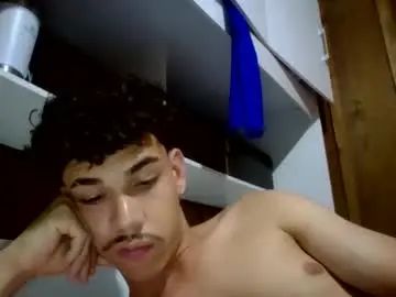 Gay sex chat with caipiranovinh2 - camgaychat.com - Britain