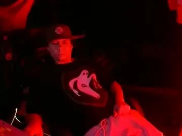 Gay sex chat with bowerboi1217 - camgaychat.com - Britain