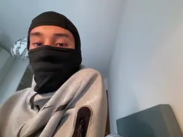 Gay sex chat with Wildix05 - camgaychat.com - Italy