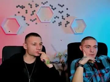 Gay sex chat with fred_strong - camgaychat.com - Britain